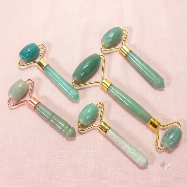 Green aventurine roller