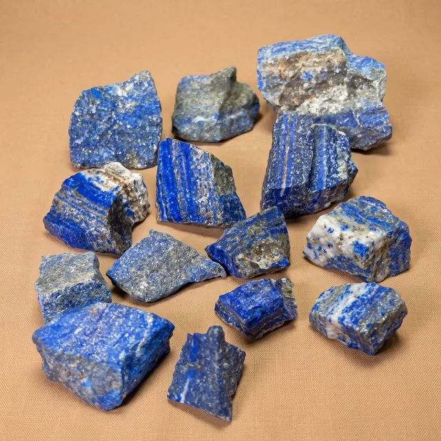 Lapis lazuli raw stone
