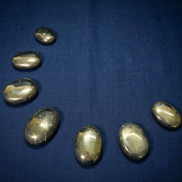 Pyrite palm stone