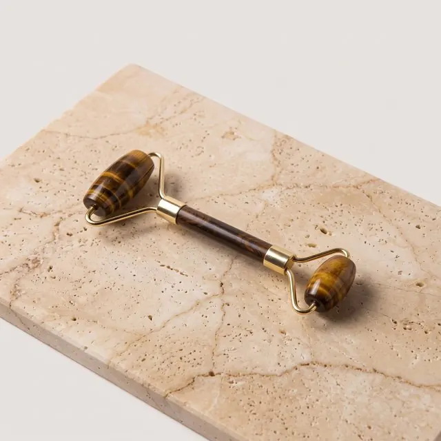 Tiger eye roller
